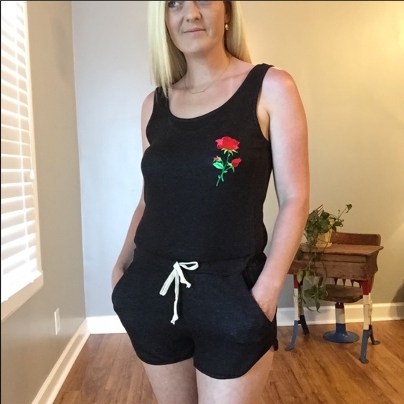 Embroidered Rose Black Romper - Picture 3 of 4